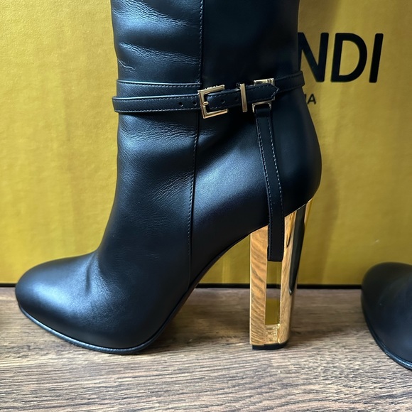 Fendi Delfina knee high boots - Picture 6 of 10